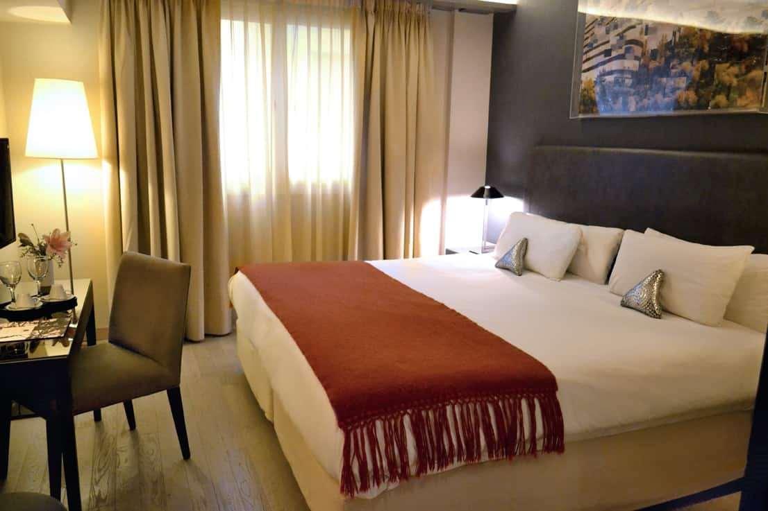 Hotel Esplendor Plaza Francia